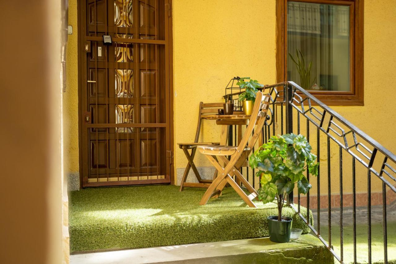 Emerald With Free Parking Apartman Budapest